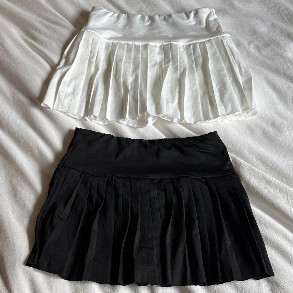 SHEIN White and Black Pleated Mini Skirt Set